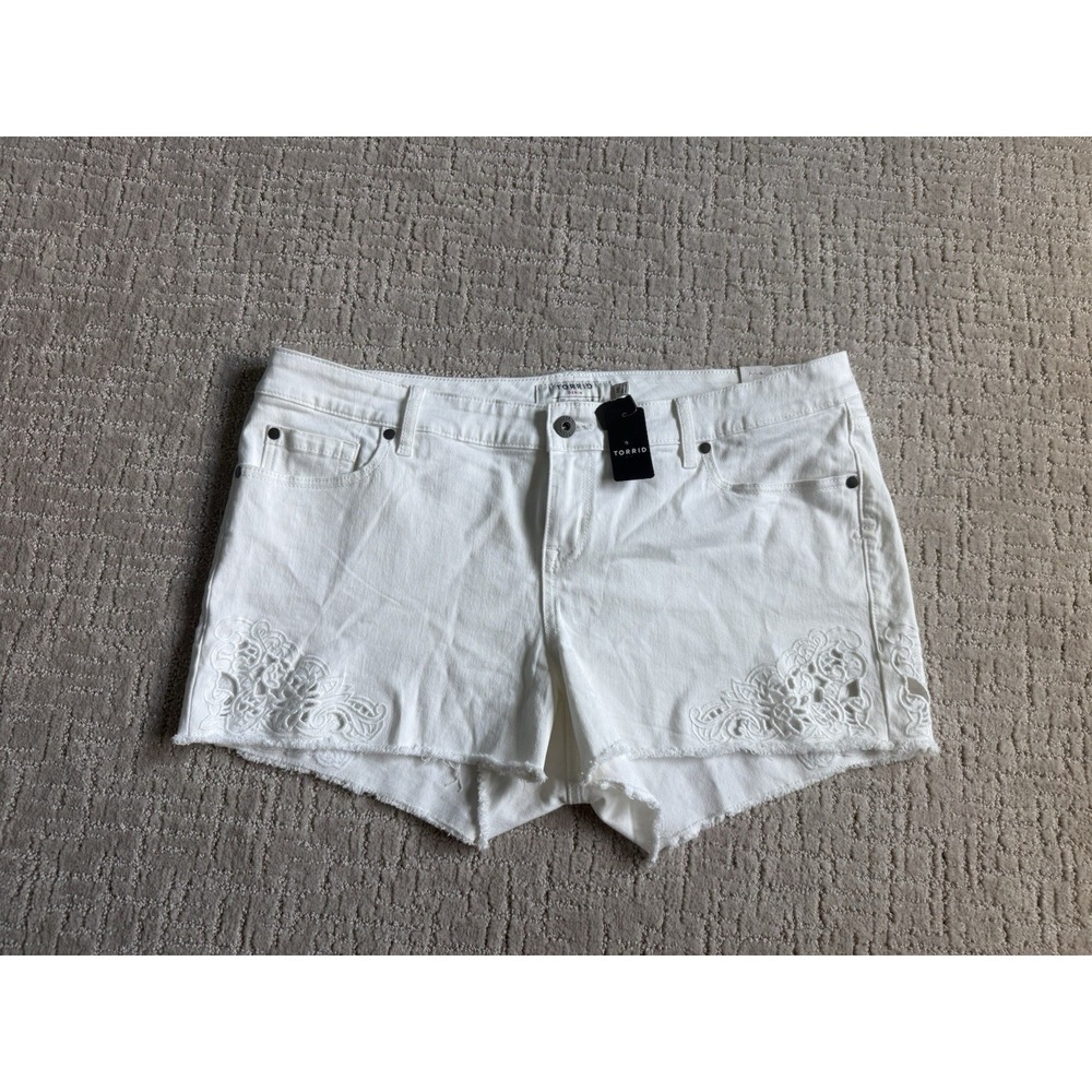 Torrid White High Rise Denim Jean Shorts Cutout Lace Plus Sz 16 NWT